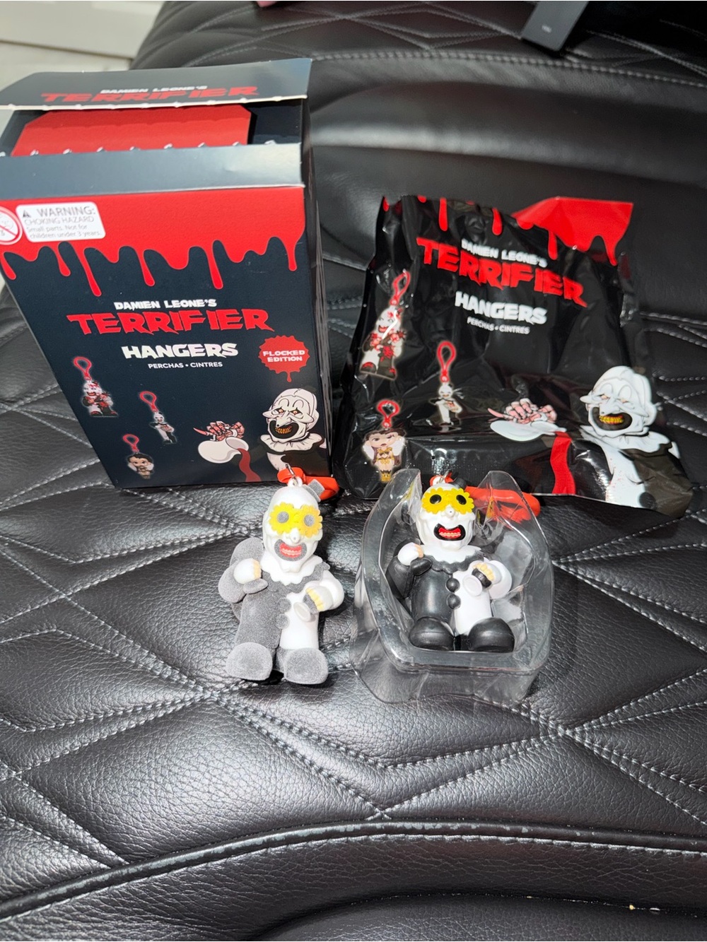 Terrifier Hangers Plush & PVC Keychain Set - Gray, Black & Yellow